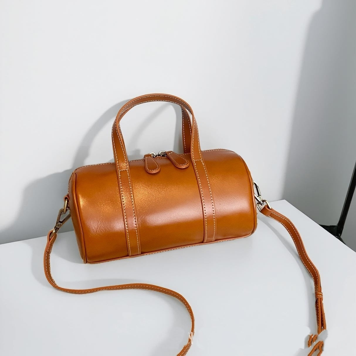 Sac Cylindrique avec Coutures Contraste