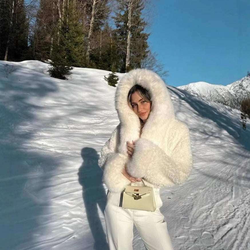 Manteau Court à Capuche en Fausse Fourrure