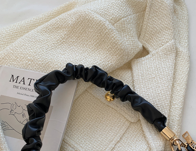 Sac Matelassé en Forme de Lune avec Bandoulière