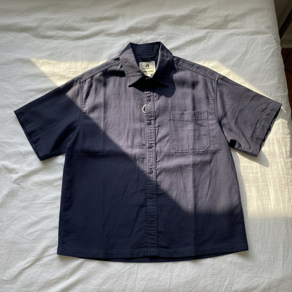 Chemise Courte Minimaliste