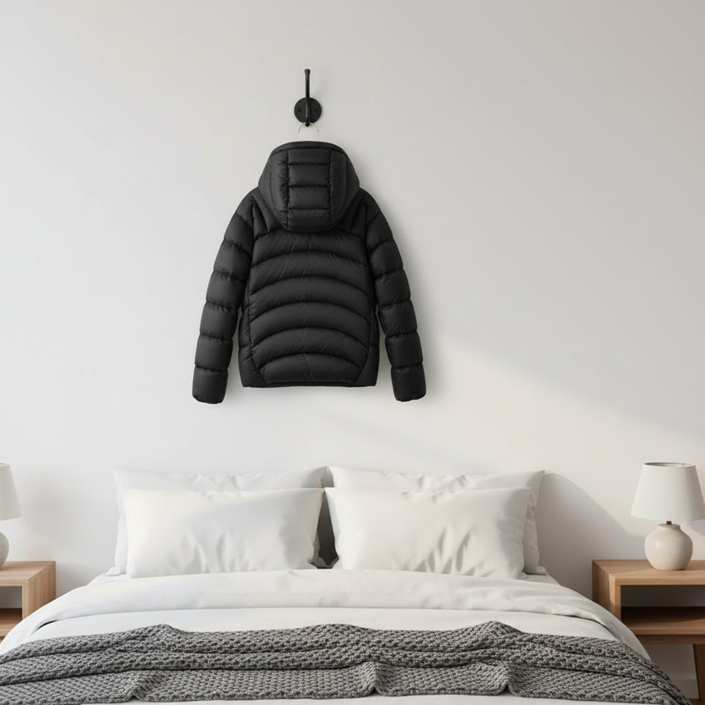 Doudoune Légère à Capuche avec Coutures Arrondies